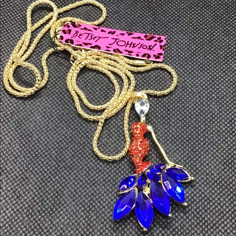 Elegant Lady Bejeweled necklace